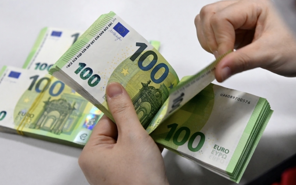 Tỷ giá euro hôm nay 22/9/2022: “Lao dốc” không ngừng