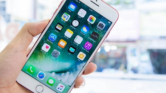 Giá iPhone 7 mới nhất tháng 9 vừa chạm "đáy": Nên chi tiền cho "siêu phẩm" đã 7 năm?