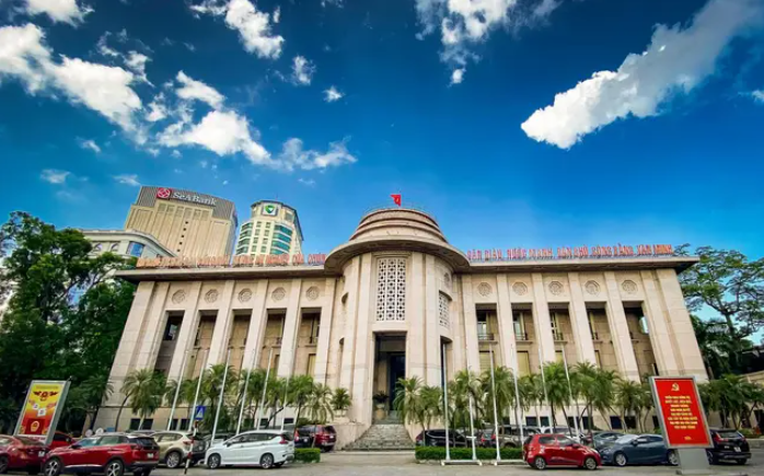 Ngân hàng Nhà nước tăng hàng loạt lãi suất có ý nghĩa như thế nào đối với Việt Nam?