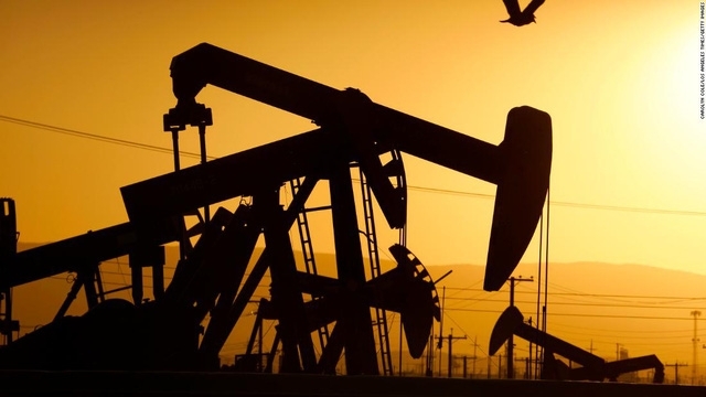 Giá xăng dầu hôm nay 26/9/2022: Dầu thô tụt đáy thấp nhất 8 tháng qua