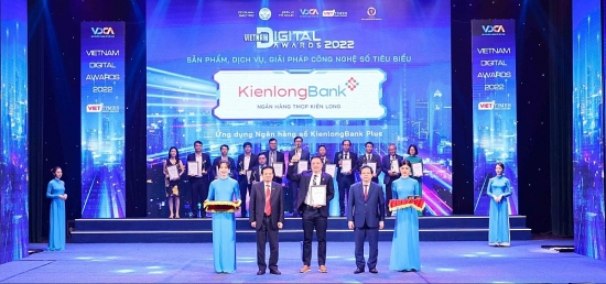 Ứng dụng KienlongBank Plus được vinh danh tại lễ trao giải thưởng “Chuyển đổi số Việt Nam”
