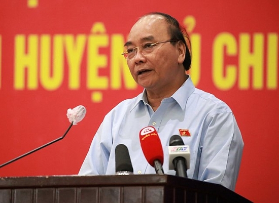 Chủ tịch nước Nguyễn Xuân Phúc tiếp xúc cử tri TP HCM