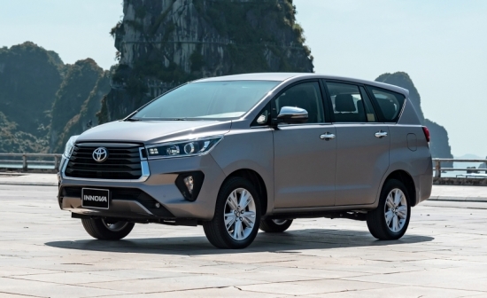 Toyota Innova “tặng quà” cực chất cho khách Việt, “phả hơi nóng” vào Mitsubishi Xpander