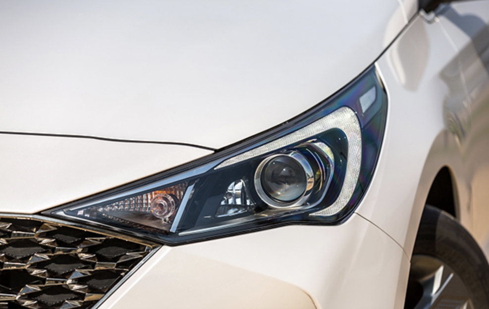 Giá xe Hyundai Accent mới nhất cuối tháng 10/2022: Toyota Vios có giữ vững “ngôi vương”?