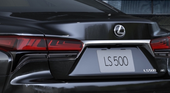 Lexus LS 500: Mẫu sedan hạng sang đắt hàng nhất tại thị trường Việt Nam