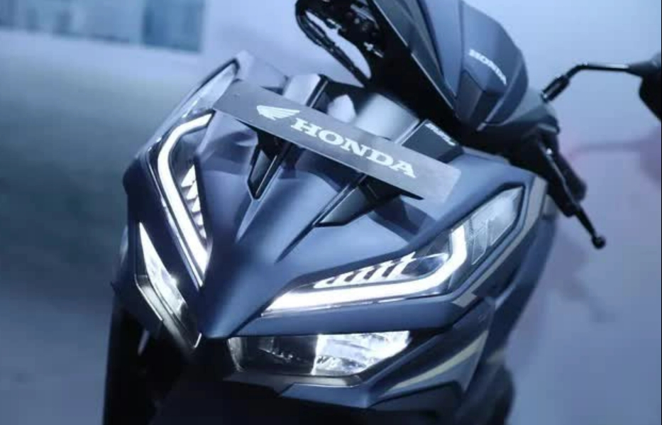 "Kỳ phùng địch thủ" của xe máy Honda Air Blade ra mắt: Giá bán chỉ bằng Vision
