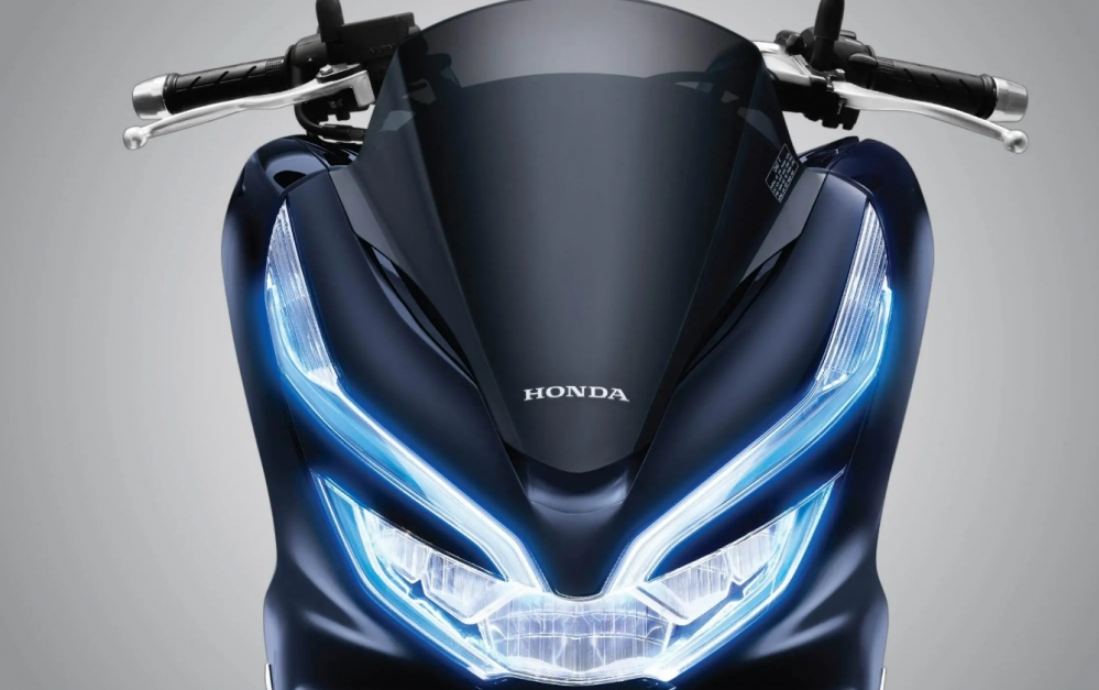 Xe máy Honda PCX "bản tiết kiệm xăng" có giá "trên trời": Lối đi nào cho SH Việt?