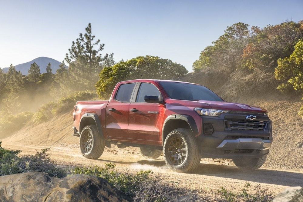 Chevrolet Colorado 2022: Thiết kế hầm hố, “đối thủ xứng tầm” của Ford Ranger Raptor
