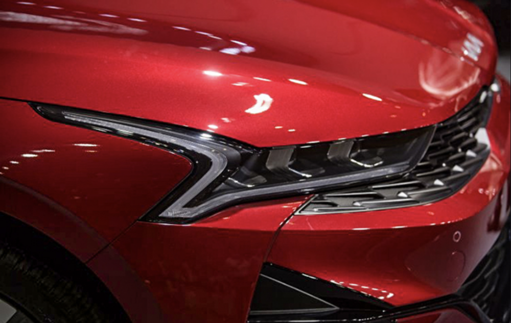 Bảng giá xe KIA K5 mới nhất cuối tháng 10/2022: Toyota Camry gặp phải "hòn đá tảng"