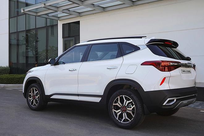 Cập nhật giá lăn bánh Kia Seltos cuối tháng 10/2022: Quá rẻ, làm khó Hyundai Creta