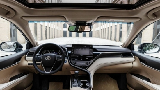 "Lão làng" Toyota Camry 2022 "lột xác" cực căng: Quyết vươn lên dẫn đầu về doanh số