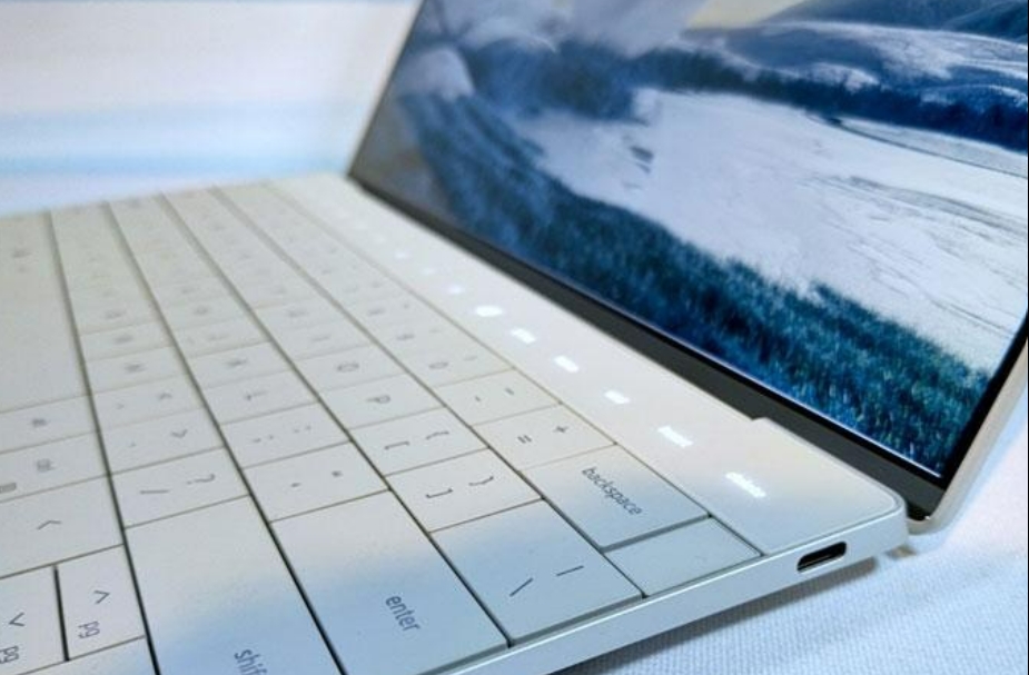 Laptop Dell ra mắt sản phẩm hoàn toàn mới: Người dùng "thán phục" vì thiết kế đẳng cấp, tinh vi