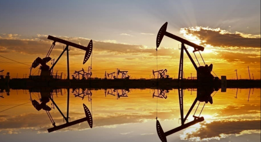 Giá xăng dầu hôm nay 3/11/2022: Quay đầu tăng mạnh
