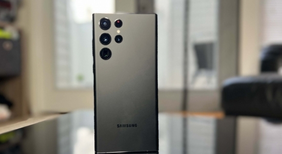 Giá Galaxy S22 Ultra vừa "hạ cánh" một cách "cực đẹp": "Cỗ máy" mạnh nhất nhà Samsung