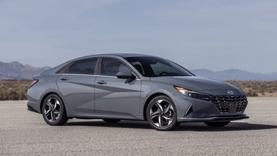 "Siêu phẩm" nhà Hyundai ra mắt với giá chỉ từ 600 triệu: Thử thách lớn dành cho Mazda 3