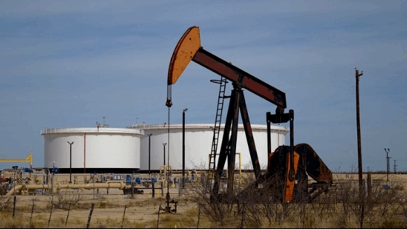 Giá xăng dầu hôm nay 8/11/2022: Lao đầu giảm mạnh
