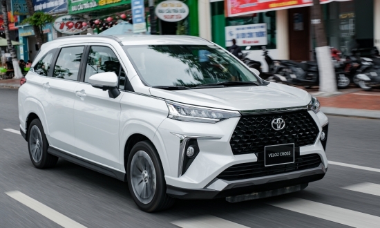 Bảng giá ô tô Toyota Veloz Cross mới nhất ngày 13/11/2022: Đủ khiến Xpander "e ngại"?
