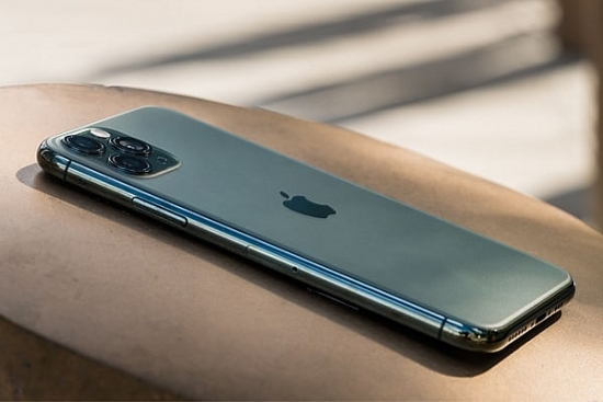 Giá iPhone 11 Pro Max lại vừa lập "kỷ lục rẻ": Vẫn siêu khỏe dù không "còn son"