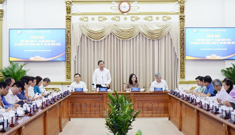 Chủ tịch UBND TPHCM Phan Văn Mãi chủ trì phiên họp. (Ảnh: hcmcpv.org.vn)