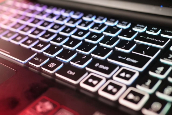Laptop Acer Nitro 5 Gaming: Giá rẻ nhưng dẫn đầu mọi cuộc chơi