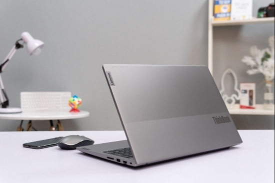 Lenovo ThinkBook 14s giảm sâu hơn 30%, "siêu" laptop chạy tốt mọi tác vụ chuyên sâu