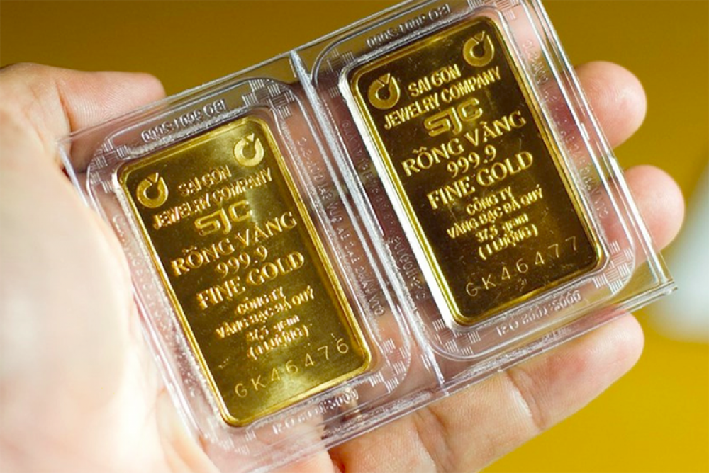 Giá vàng hôm nay 4/12/2022: Vàng mất mốc 67 triệu đồng/lượng