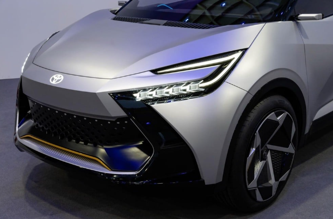 Toyota C-HR thế hệ mới 'trình làng' với giá cực rẻ, sẽ mở bán vào năm sau