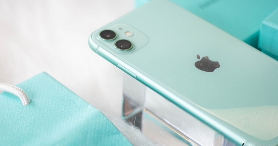 "Soi kèo" iPhone SE 2022 và iPhone 11: Giá đều đang đẹp, chốt siêu phẩm nào?