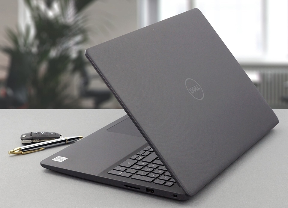 Laptop Dell Inspiron 15: Hội tụ những tính năng cao cấp trong một mức giá... quá rẻ