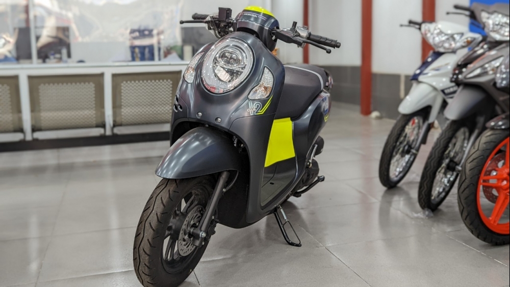 Giá xe máy Honda Scoopy mới nhất cuối năm 2022: Xe đẹp, giá "dễ thở"