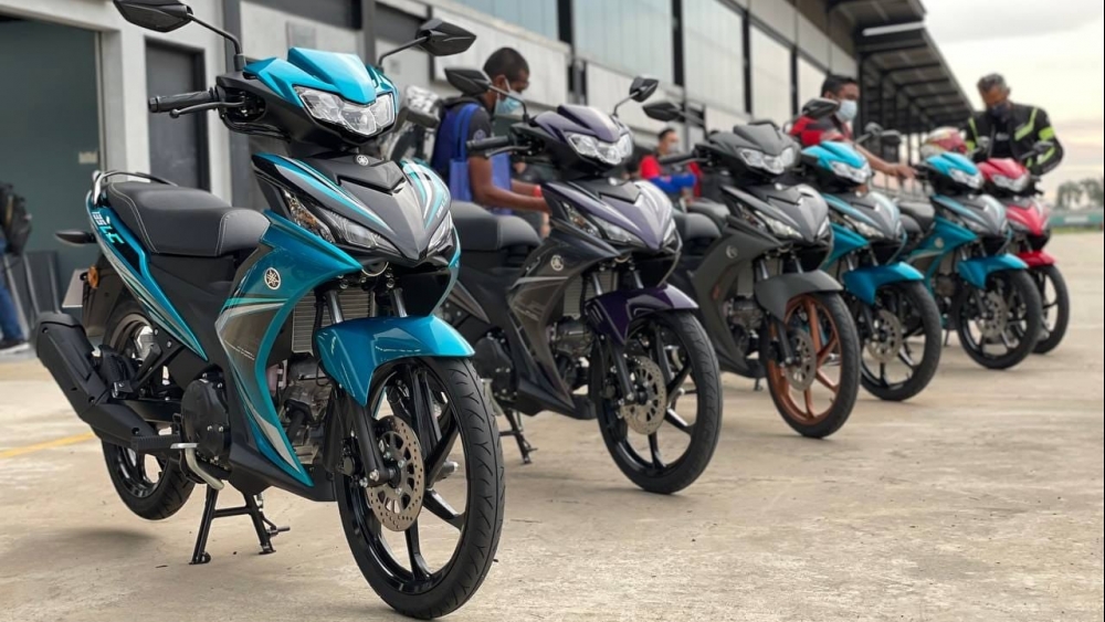 Giá xe máy Yamaha Exciter mới nhất cuối tháng 12/2022: Giảm mạnh dịp cận Tết