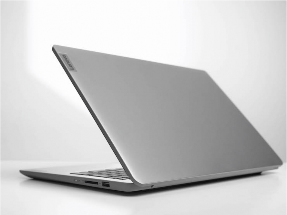 Lenovo trình làng chiếc laptop có RAM LPDDR5, giá "siêu đẹp" cho sinh viên