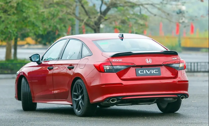 Giá xe Honda Civic ngày 27/12/2022: Giảm mạnh để cạnh tranh, củng cố sự yêu thích