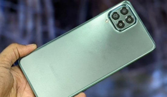 “Bá chủ" tầm trung Samsung Galaxy M53 sale khủng: Người mua iPhone 11 ngậm ngùi “tiếc nuối”