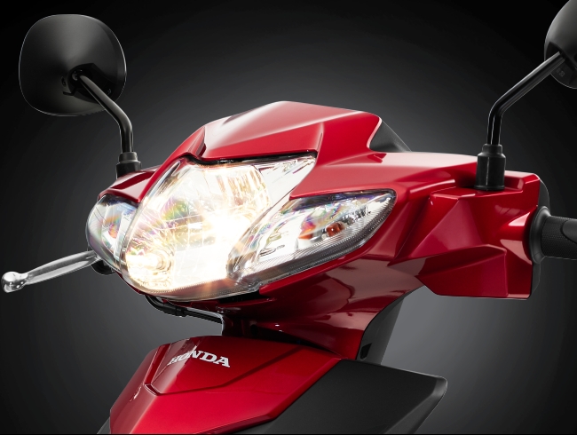 Giá xe máy Honda Blade 2023 mới nhất ngày 5/1: Yamaha Sirius "đứng ngồi không yên"
