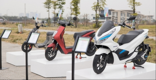 Honda chuẩn bị mở bán mẫu xe máy điện, thiết kế miễn chê: Cạnh tranh "sòng phẳng" với VinFast