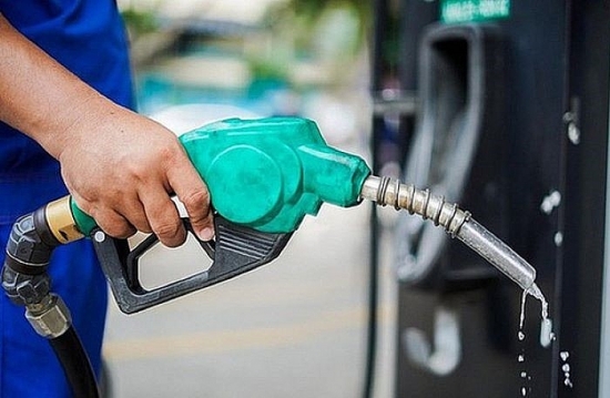 Doanh nghiệp sẽ được tự định giá xăng dầu?