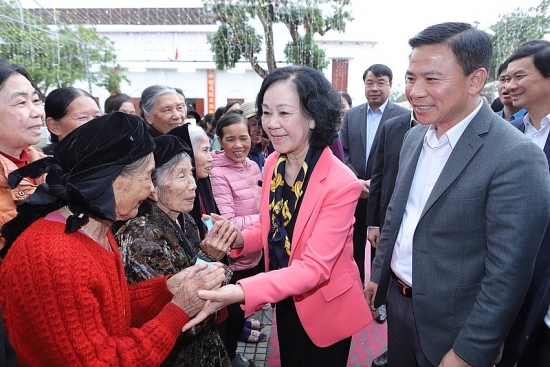 Trưởng Ban Tổ chức Trung ương Trương Thị Mai thăm, chúc tết gia đình chính sách, người có hoàn cảnh khó khăn tại Thanh Hóa