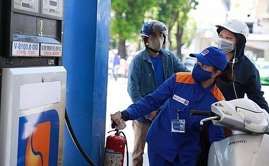 VCCI đề xuất cho doanh nghiệp tự quyết định giá bán xăng dầu