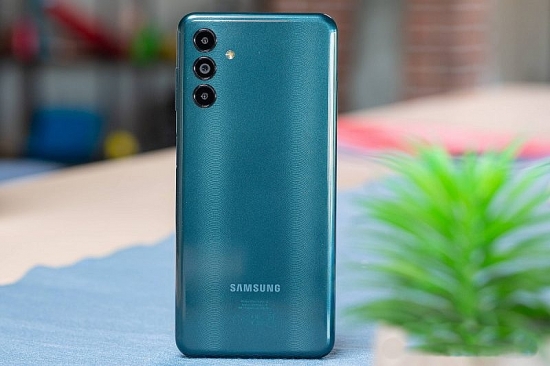 Giá Samsung Galaxy A04s bất ngờ giảm sâu: Cấu hình “mơ ước” cầm đầu phân khúc giá rẻ