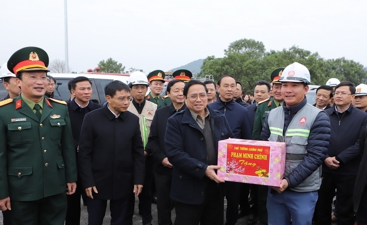 Thủ tướng kiểm tra tiến độ dự án cao tốc Bắc - Nam đoạn Mai Sơn - Quốc lộ 45