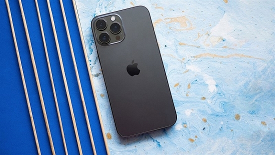 iPhone 13 Pro Max bỗng "hot" hơn cả khi vừa ra mắt: Giá giảm sâu rẻ chưa từng có