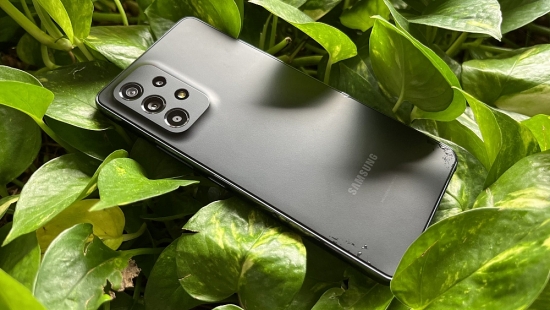 Galaxy A53 5G xứng danh vua giá rẻ phân khúc tầm trung: Samsung "mát lòng mát dạ"