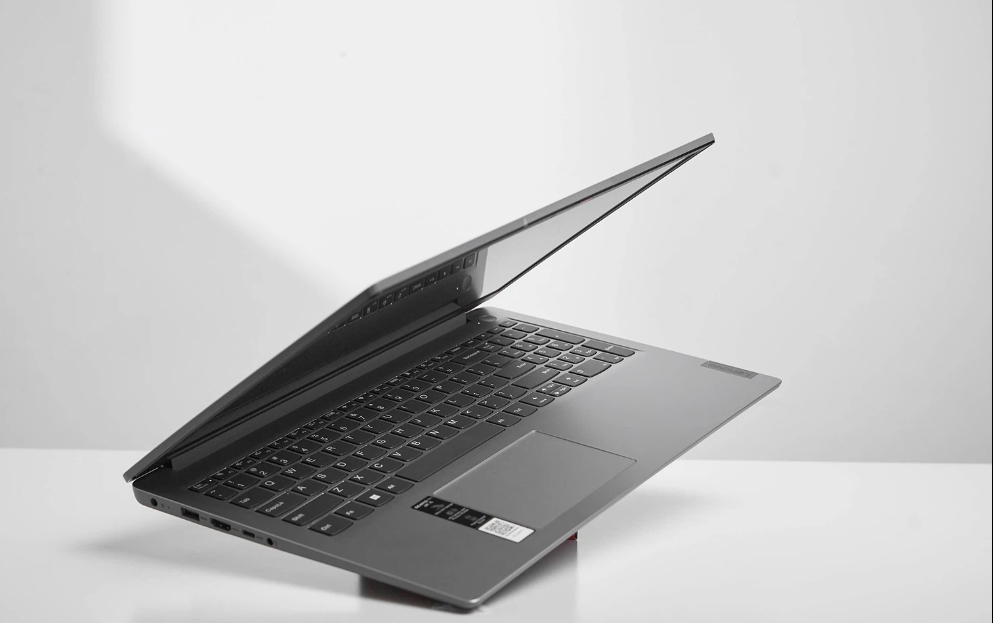 Lenovo IdeaPad 1: Chiếc laptop văn phòng bền bỉ, sang trọng với mức giá bất ngờ