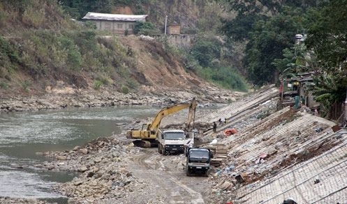 Nghệ An tìm nhà thầu thực hiện dự án kè sông Nậm Mộ hơn 100 tỷ đồng