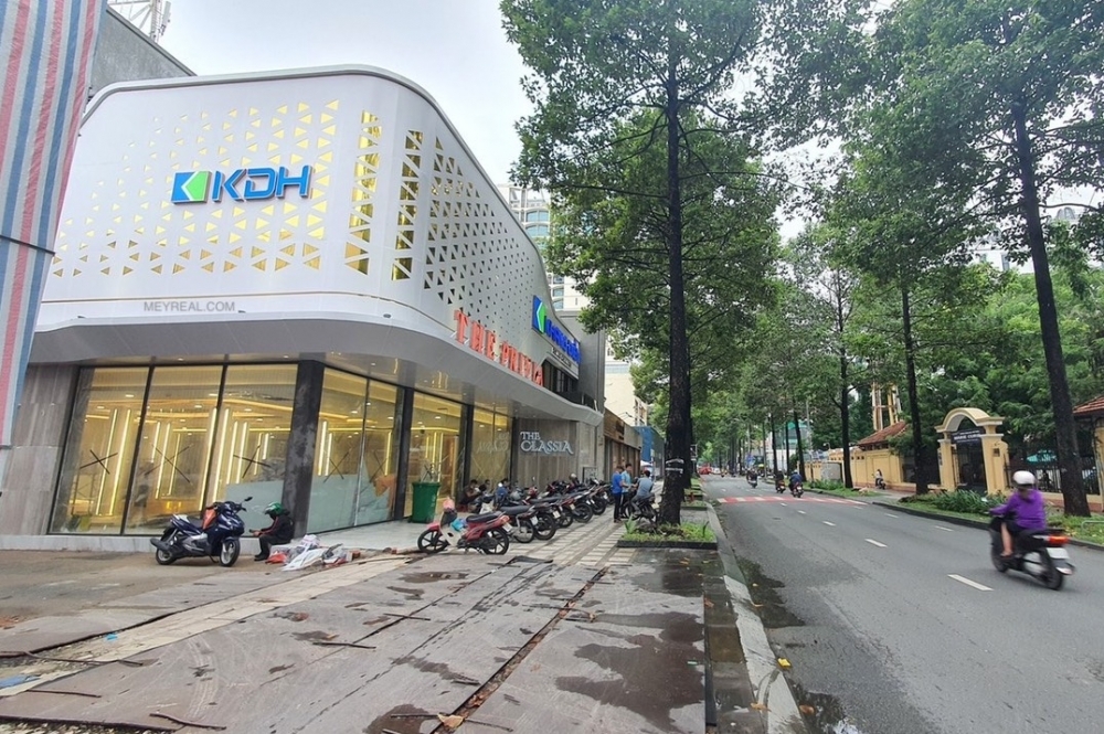Hàng loạt các tổ chức bán ra lượng lớn cổ phiếu Khang Điền (KDH)