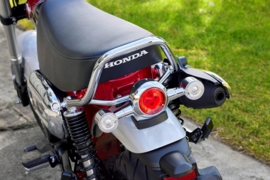 Mẫu xe máy huyền thoại nhà Honda hồi sinh trở lại: Giá bán "hết hồn", chỉ "ăn" 1,3L xăng/100km