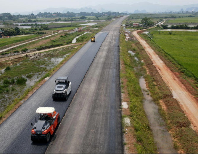 Tập đoàn xây dựng Miền Trung bị cắt bớt việc tại cao tốc Mai Sơn - Quốc lộ 45