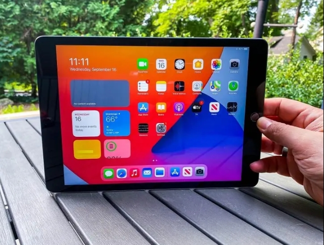 Giá iPad Gen 9 mới nhất tháng 3/2023: Chi 7 triệu có ngay màn hình lớn, hiệu năng mạnh