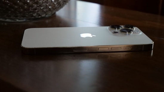 iPhone 14 Pro bất ngờ đứng trước nguy cơ thành "hàng hiếm": Máy đẹp giá êm